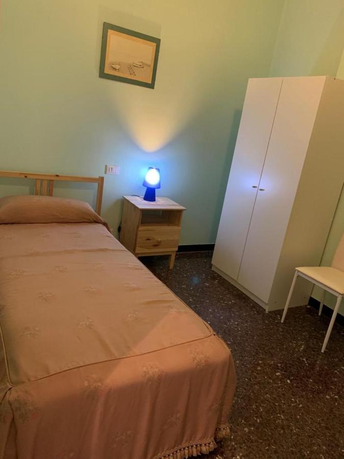 Dolce Notte, Near San Martino Hospital Bed and Breakfast Γένοβα Εξωτερικό φωτογραφία