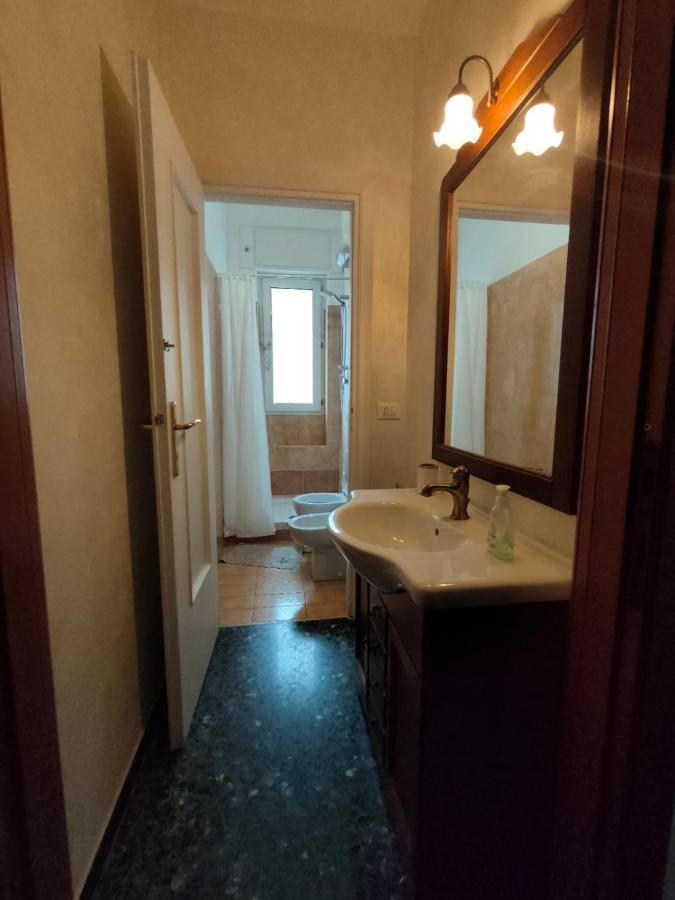 Dolce Notte, Near San Martino Hospital Bed and Breakfast Γένοβα Εξωτερικό φωτογραφία